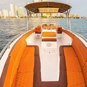 Barco Privado – Makaira | Navega con libertad, estilo y comodidad por el Caribe colombiano